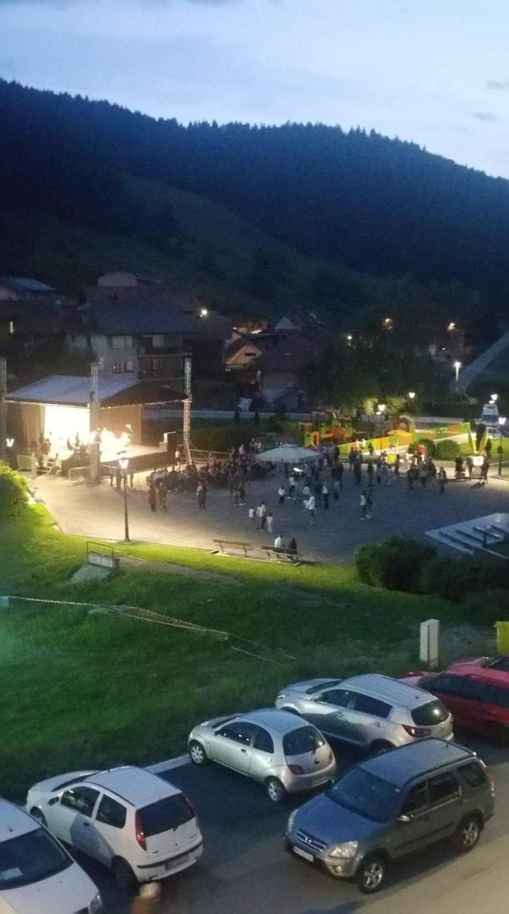 Vila Zlatar Acomodação com café da manhã Nova Varoš Exterior foto